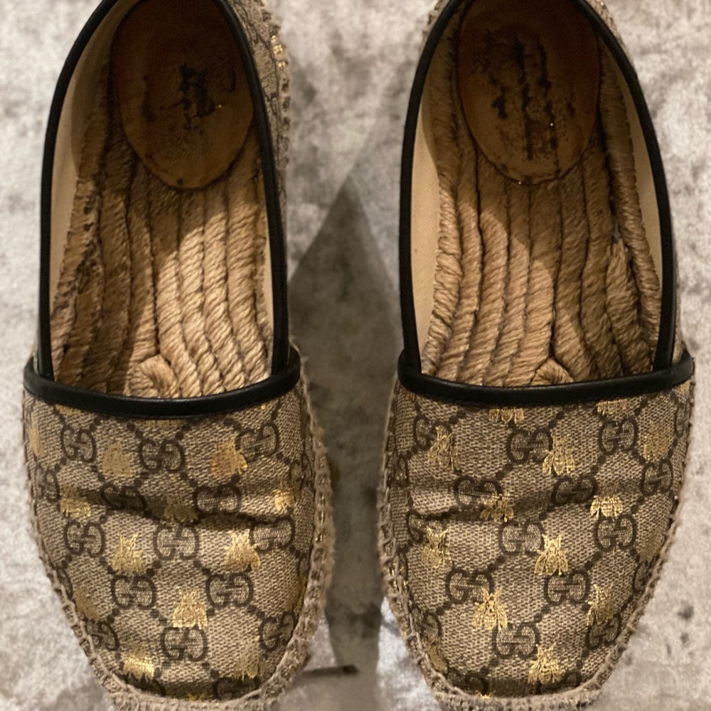 Gucci GG Supreme Bees Espadrille, GG Canvas, Size 6